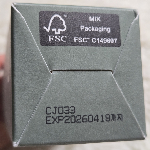 ISNTREE Mugwort Calming Clay Mask 100ml/3.38 fl.oz.NIB - Picture 5 of 6